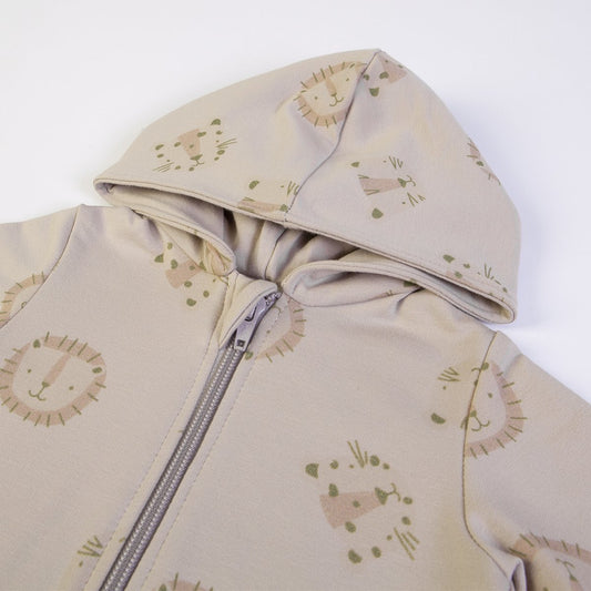 FS Baby - beige Babyvestje met Leeuwtjes- & tijgerprint met kap