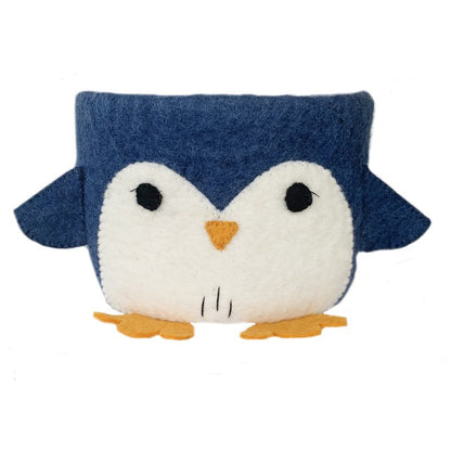 Schattig mandje van een Pinguïn in blauw en wit tinten. Heel leuk voor bijvoorbeeld babysokjes of speelgoedjes.
