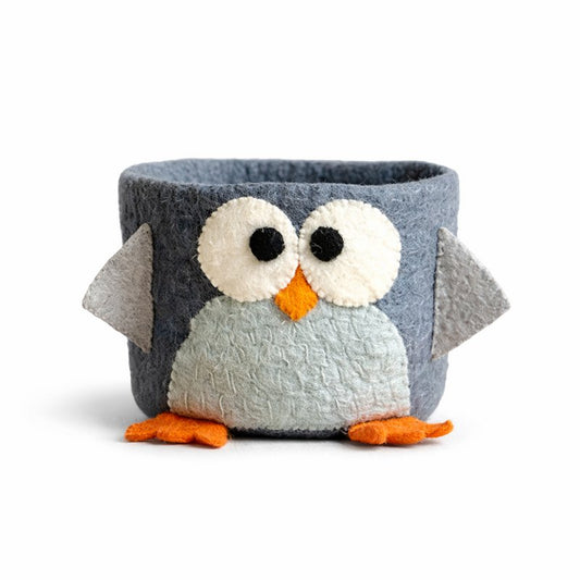 Schattig mandje van een Uil in blauw en grijs tinten. Heel leuk voor bijvoorbeeld babysokjes of speelgoedjes.